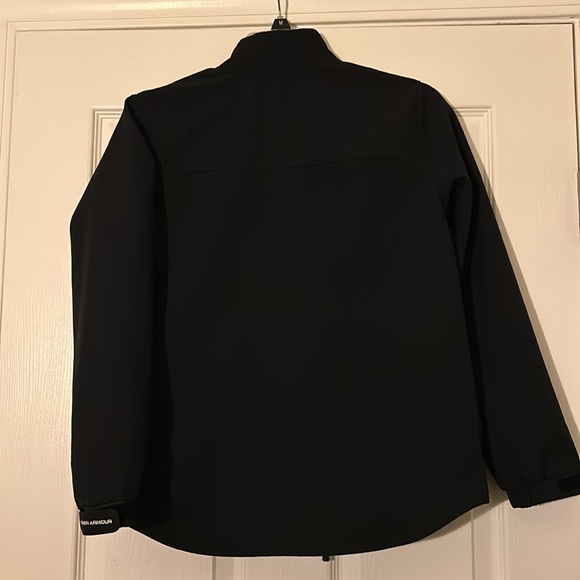 Under Armour Black Softshell Jacket youth size large - Picture 5 of 6